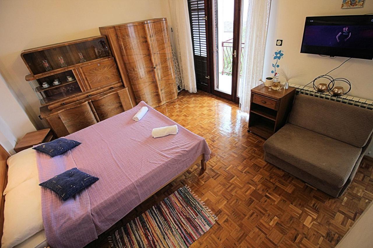 Guesthouse Marija Novi Vinodolski Eksteriør billede