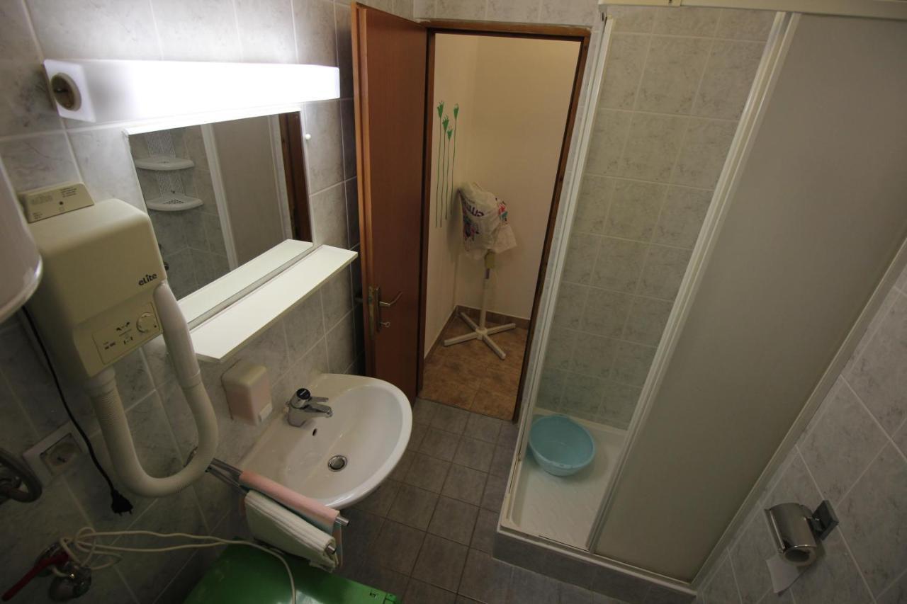 Guesthouse Marija Novi Vinodolski Eksteriør billede